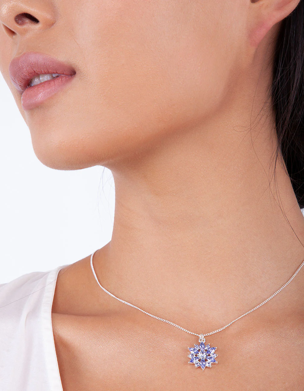 Lavender Faceted Crystal Flower Pendant Necklace - Image 4