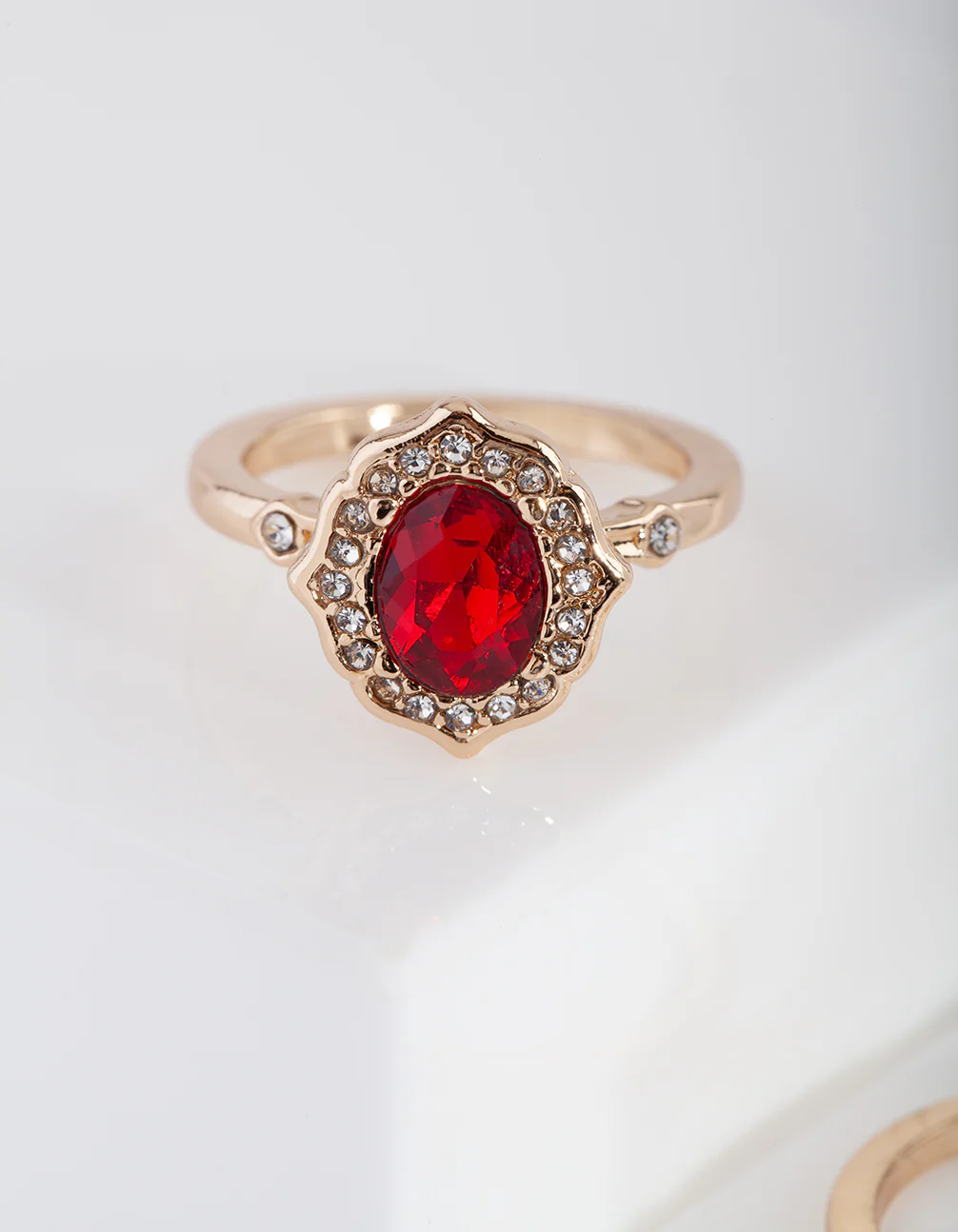 Gold Classic Engagement Ring Pack - Image 4